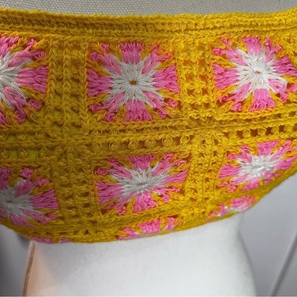 Wild Fable Yellow Crochet Granny Square Bikini Top Size Small - Picture 4 of 7